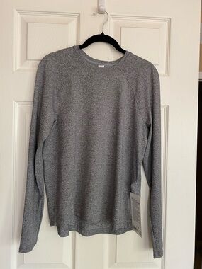 Lululemon License to Train Classic Fit Heather Gray Long Sleeve Crew Neck Top